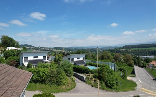 Sehr schönes 5.5-Zimmer-Attikawohnung mit herrlicher Aussicht