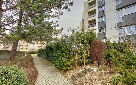 3.5-ZIMMER-WOHNUNG 1. Stock – mit Loggia