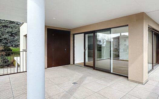 Très bel attique de 5.5 pces avec magnifique vue