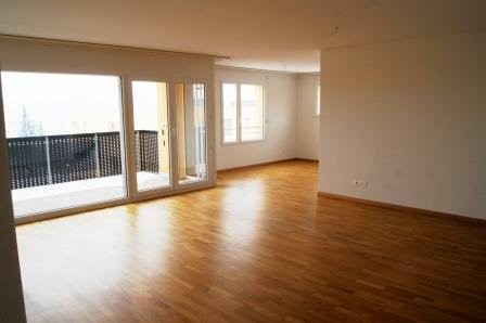 Schöne 4.5 Zimmerwohnung in Wünnewil !