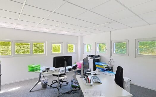 À LOUER – Surface commerciale/bureaux à Givisiez