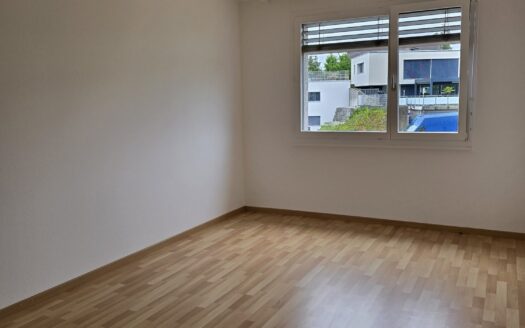 Schöne 3.5 Zimmerwohnung in Schmitten