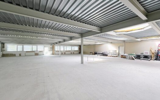 À LOUER – Surface de 440 m2 à Rossens