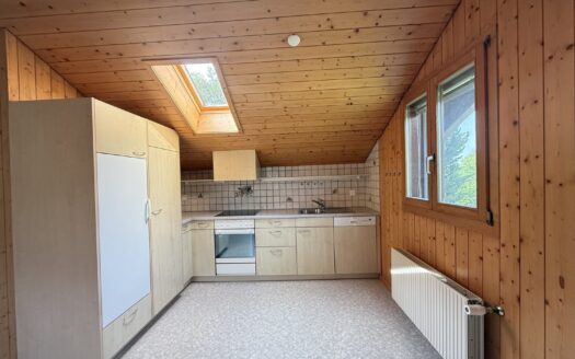Charmante 4.5 Zimmer-Dachwohnung in Plaffeien !