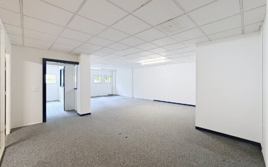 À LOUER – Surface commerciale/bureaux à Givisiez