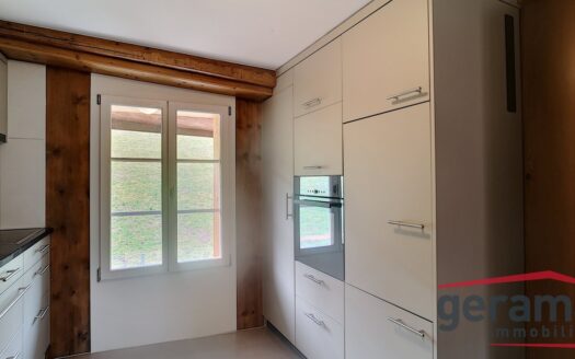 Appartement de 5.5 pces au Mouret avec jardin