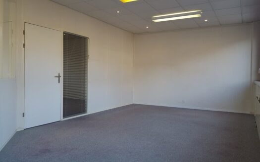 Lumineuse surface de bureau de 51m2 à Marly !