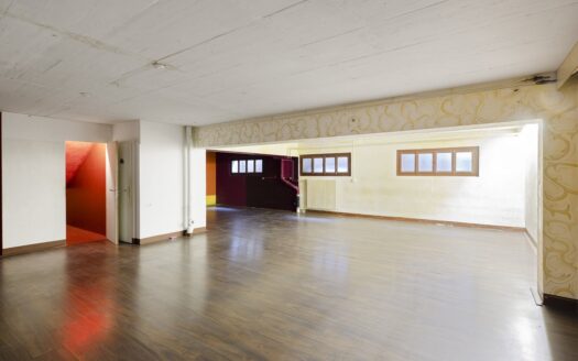 Surface commerciale de 140 m2 proche de la gare