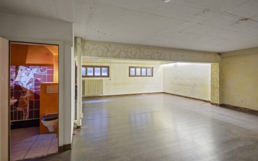 Surface commerciale de 140 m2 proche de la gare