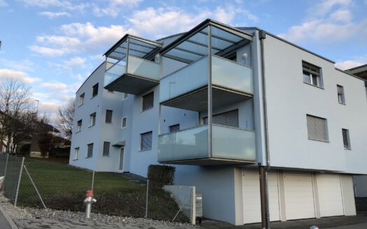 Aussenparkplatz zu Vermieten in Schmitten