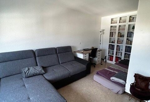 Studio au 6ème étage dans le quartier du Jura