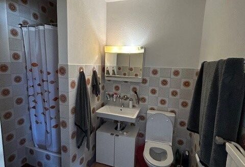 Studio au 6ème étage dans le quartier du Jura