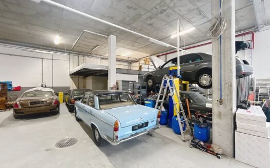 Carrosserie à louer à Corminboeuf
