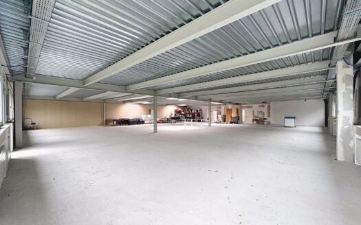 À LOUER – Surface de 440 m2 à Rossens