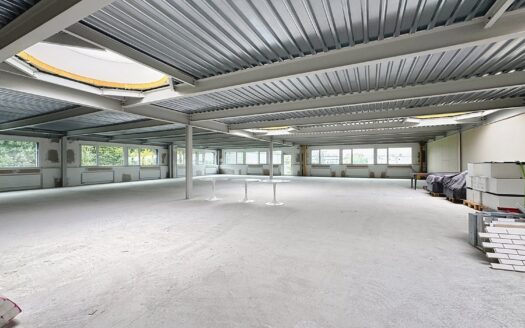 À LOUER – Surface de 440 m2 à Rossens