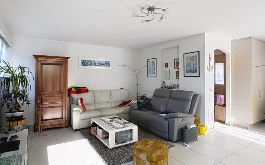 Villa jumelée de 5.5 pces Récemment rénovée