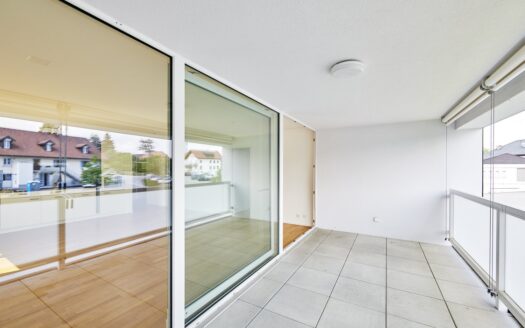 Neuwertige 2.5 Zimmer-Wohnung in Tentlingen