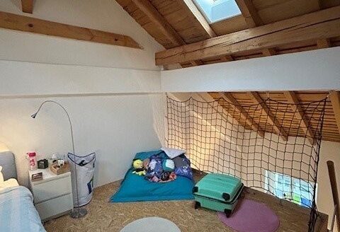 Jolie studio à la rue de Morat 8