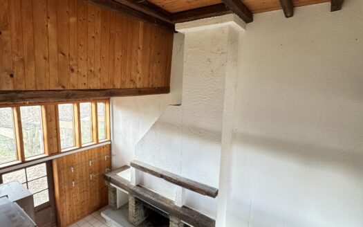 Charakteristisches Bauernhaus mit 3 Wohnungen