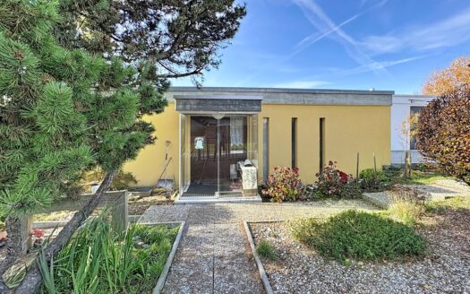 Villa jumelée de 5.5 pces Récemment rénovée