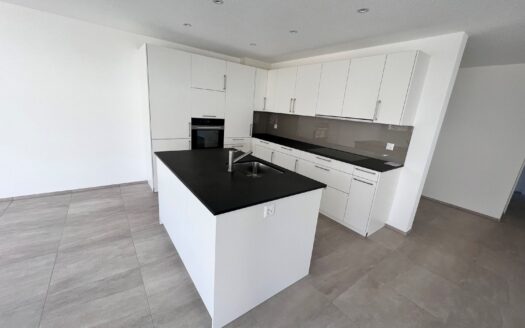 Schöne 4.5 Zimmerwohnung in St. Antoni !