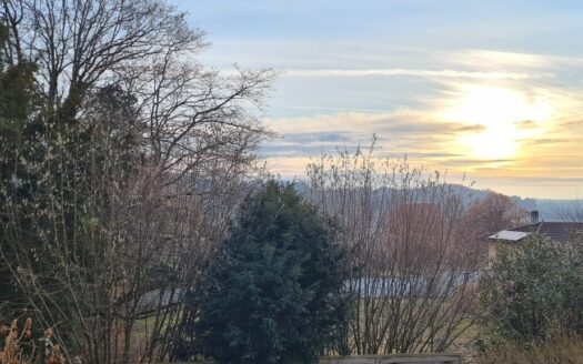 Villa jumelée de 5.5 pces Récemment rénovée