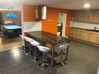 Villa familiale de de 3 appartements avec piscine commune