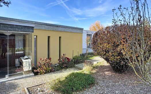 Villa jumelée de 5.5 pces Récemment rénovée A 2 pas de tout !