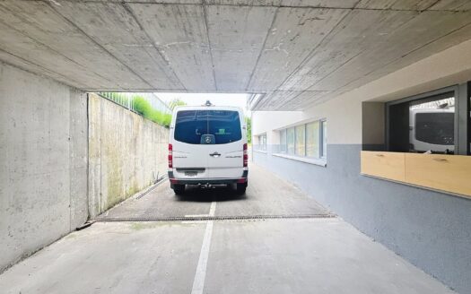 Dépôt à louer – 316 m2 à Corminboeuf