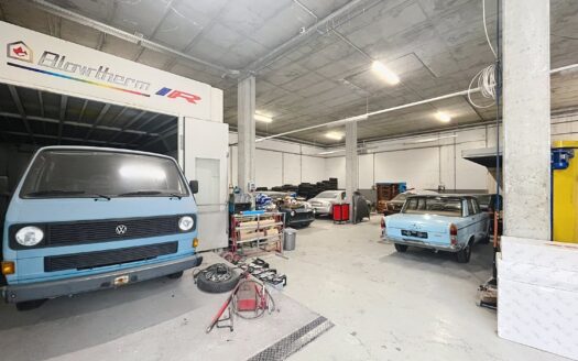 Carrosserie à louer à Corminboeuf