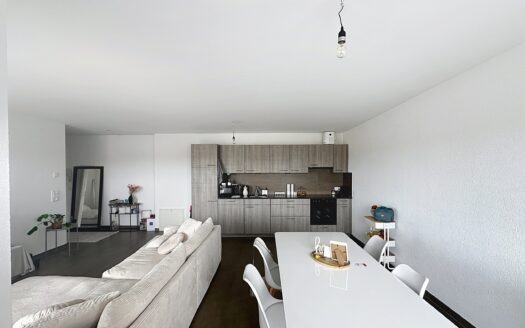 Attique avec grand balcon