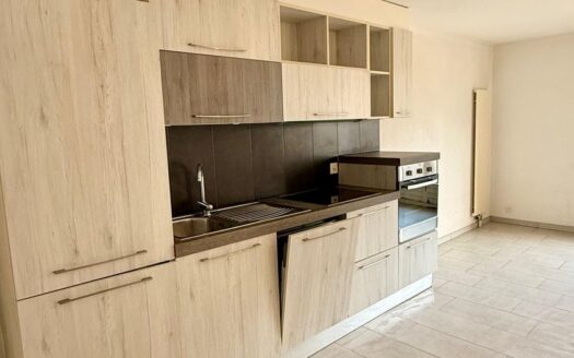 Charmant studio au 1er à Bex