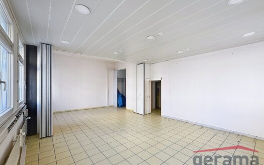 Surface administrative et commerciale au 1er étage