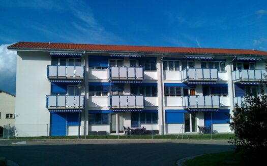 Schöne 2.5 Ziimmerwohnung im 2.OG