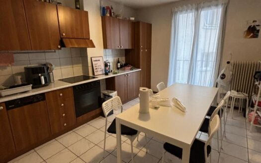 Appartement 4 pièces situé en ville