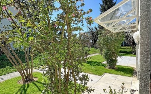 Très bel appartement rénové de 4.5 pces avec jardin