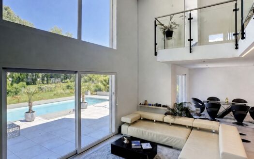 Magnifique villa de 4.5 pces avec piscine Vue sur le lac
