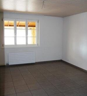 Helle 3.5 Zimmerwohnung im Zentrum von Giffers