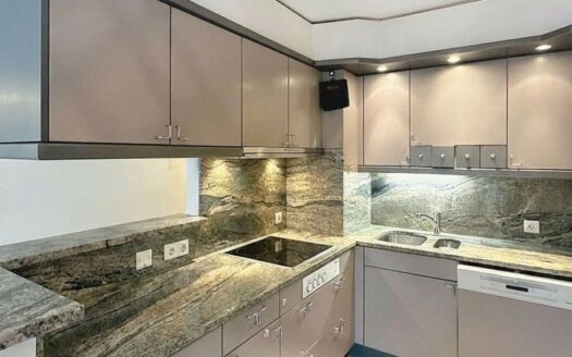 Appartement de 3,5 pièces avec balcon à proximité de Fribourg