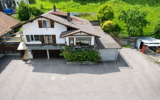 Maison familiale de deux appartements