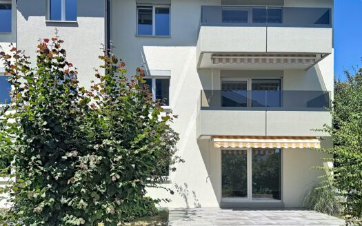 Sehr schöne renovierte 3.5-Zimmer-Wohnung mit Balkon