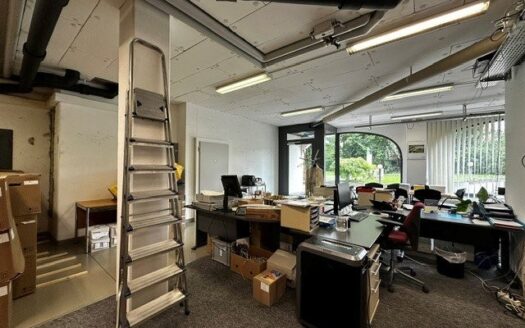 Commerce de 102 m² à louer