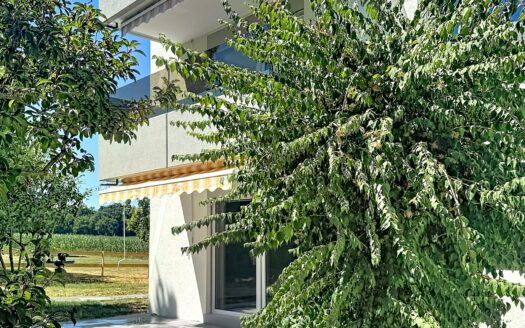 ENTRE MORAT ET FRIBOURG Appartement rénové de 4.5 pces avec balcon