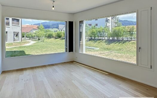 Bürofläche mit schöner natürlicher Belichtung