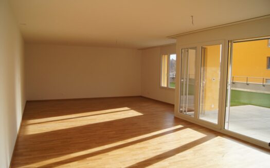 Geräumige, helle 2.5 Zimmerwohnung nahe Bahnhof