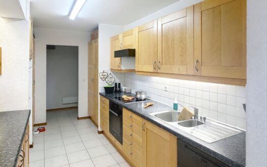 Maison familiale avec beau potentiel