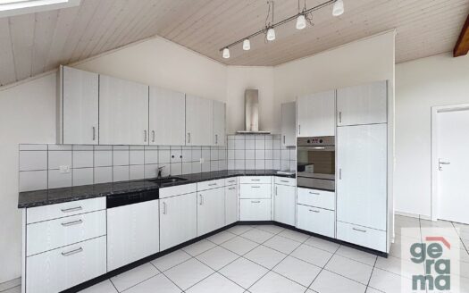 Grosse 3.5 Zimmerwohnung in Oberschrot .