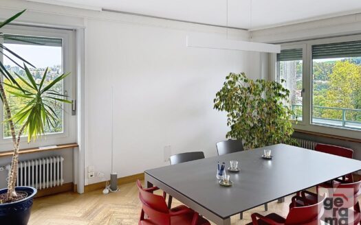 Spacieuse surface administrative de 232 m2